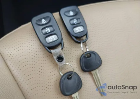 2013 Hyundai Elantra Limited из США, поврежденный, VIN 5NPDH4AEXDH409448